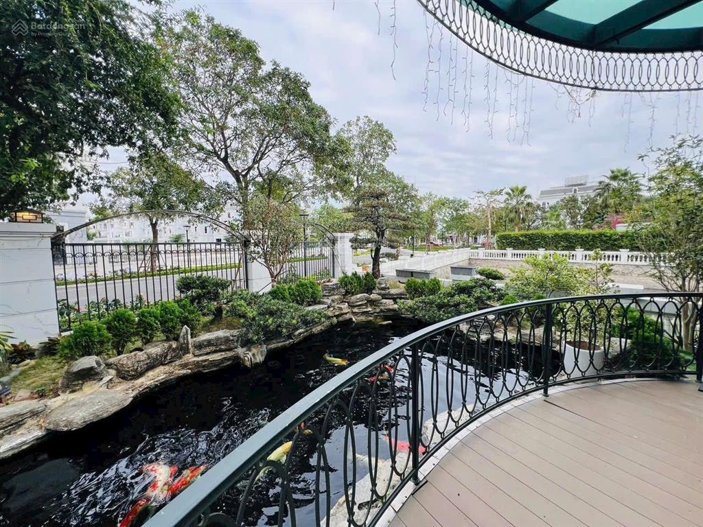 Đơn lập góc siêu phẩm đẹp nhất monaco, 433m2, full nội thất, thang máy, chỉ 60 tỷ, hồ cá koi