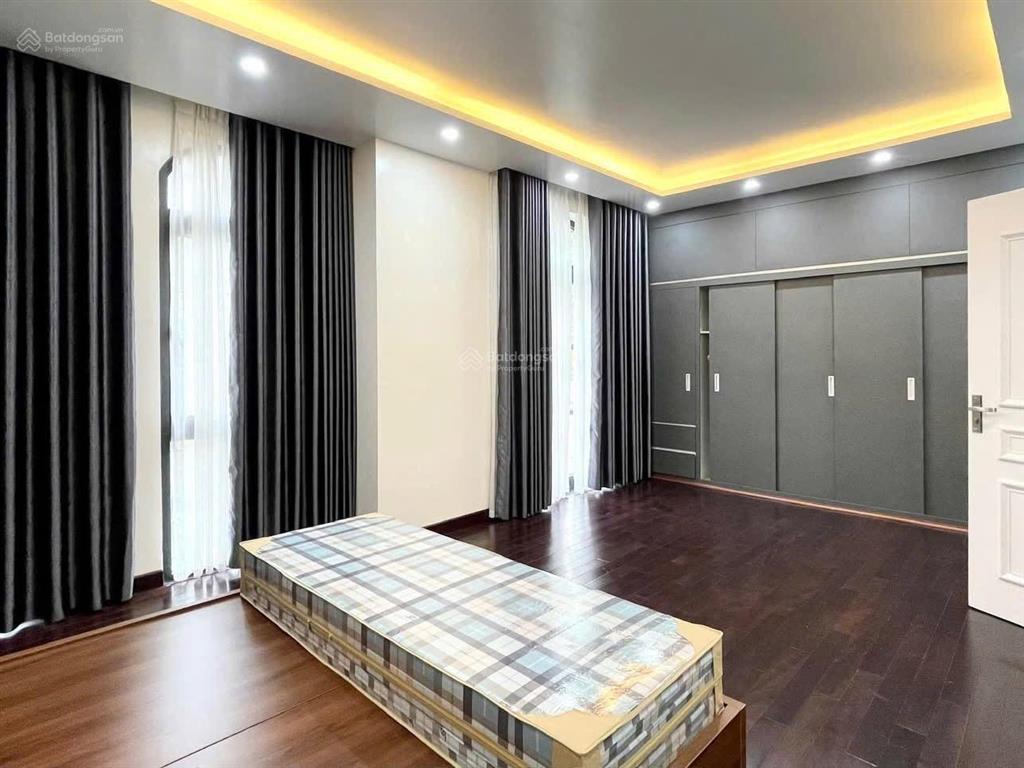 Liền kề xẻ khe sân vườn pari 126m, nội thất cao cấp 19,2 tỷ bán gấp