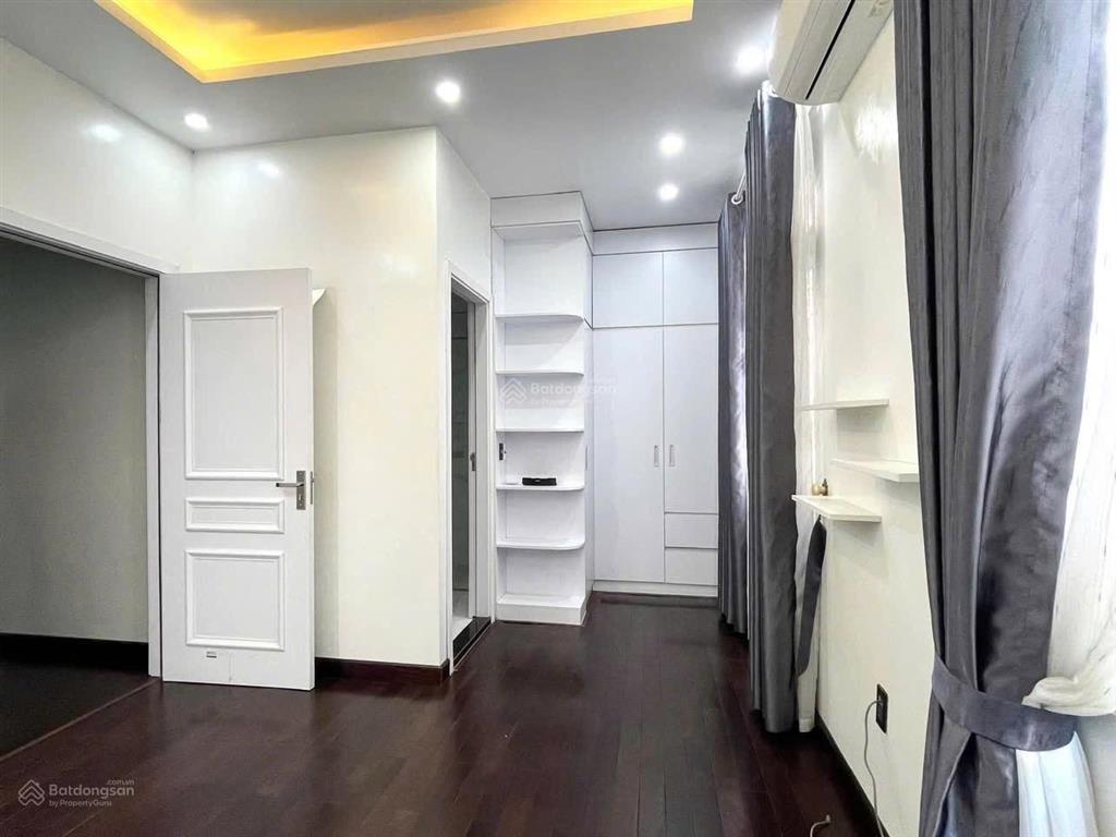Liền kề xẻ khe sân vườn pari 126m, nội thất cao cấp 19,2 tỷ bán gấp