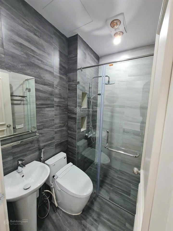 Ven 120m2 xẻ khe nội thất cao cấp nhập khẩu ở ngay chỉ 17,8 tỷ quá đẹp luôn