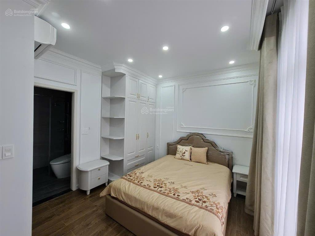 Ven 120m2 xẻ khe nội thất cao cấp nhập khẩu ở ngay chỉ 17,8 tỷ quá đẹp luôn