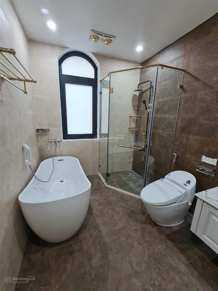 Ven 120m2 xẻ khe nội thất cao cấp nhập khẩu ở ngay chỉ 17,8 tỷ quá đẹp luôn
