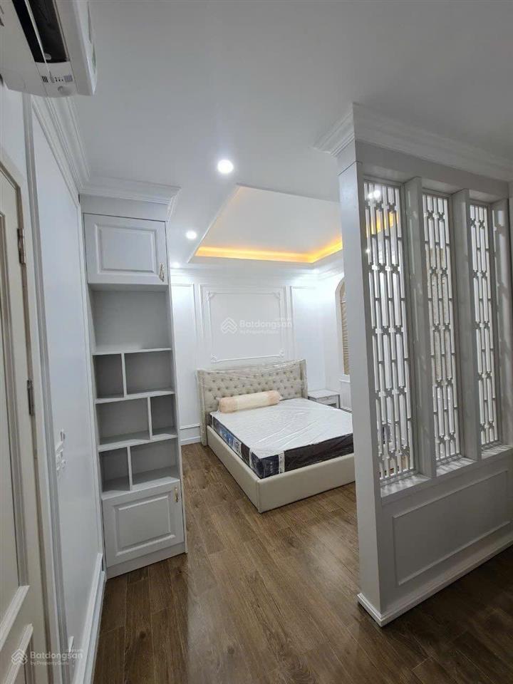 Ven 120m2 xẻ khe nội thất cao cấp nhập khẩu ở ngay chỉ 17,8 tỷ quá đẹp luôn