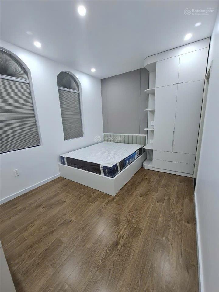 Ven 120m2 xẻ khe nội thất cao cấp nhập khẩu ở ngay chỉ 17,8 tỷ quá đẹp luôn