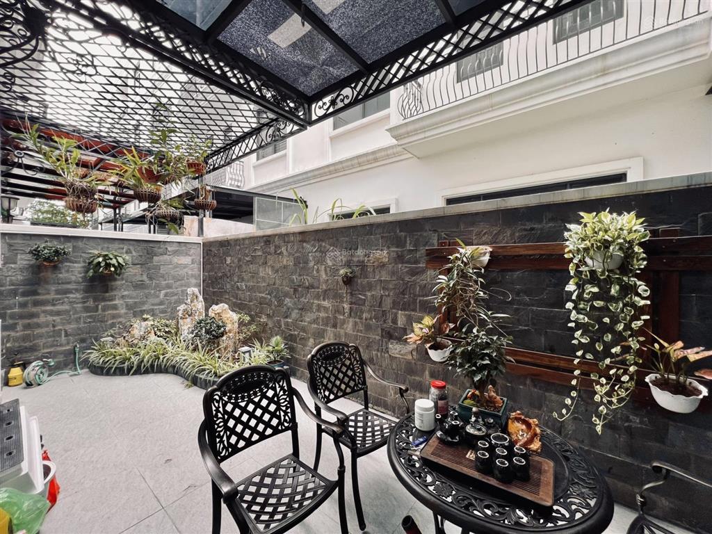 Shop 150m2, hai mặt tiền trước sau, view công viên, hồ bơi, giá cực sốc chỉ 12,8 tỷ
