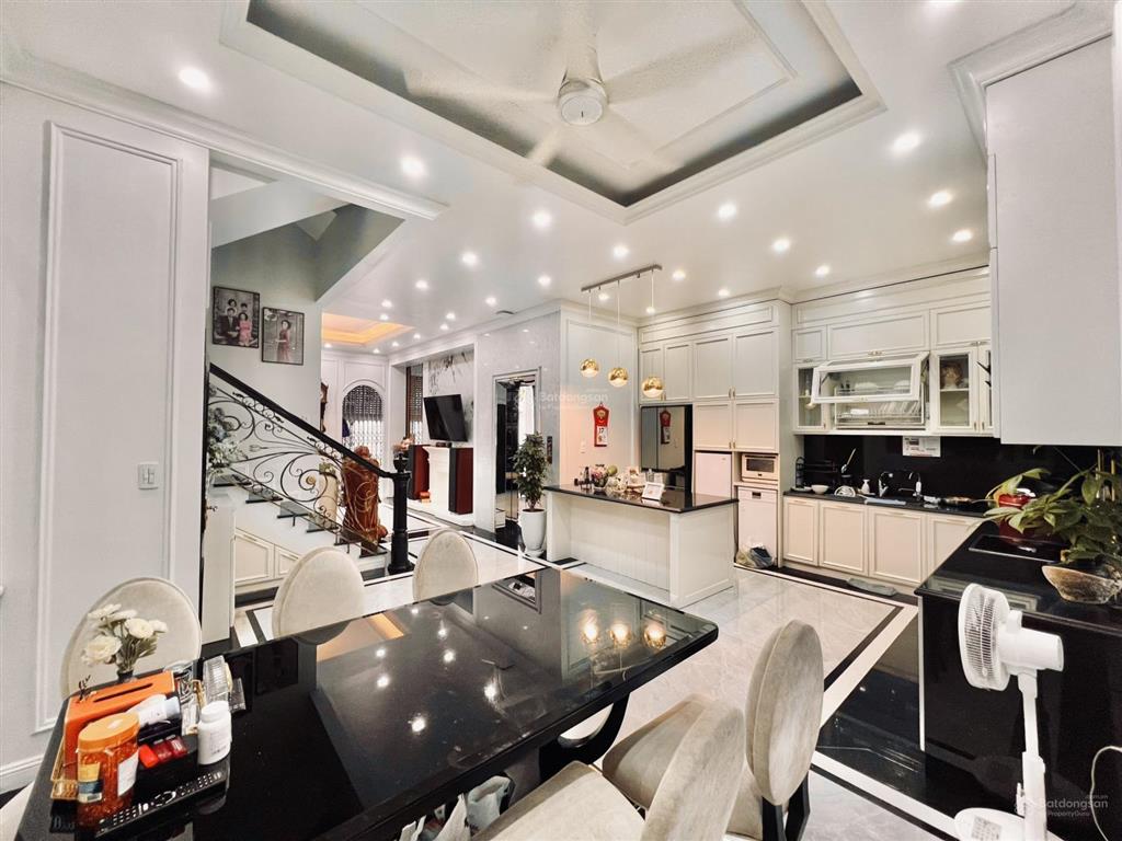 Shop 150m2, hai mặt tiền trước sau, view công viên, hồ bơi, giá cực sốc chỉ 12,8 tỷ