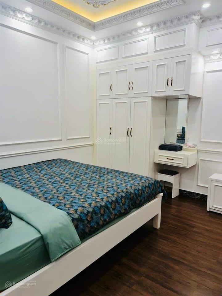 Bán gấp shop 2 mặt tiền trước sau vin imperia, 105m2, thang máy, giá chỉ 16.8 tỷ