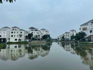 Song lập ngón tay 226m2, view hồ, nhà thô, chỉ 25 tỷ, bán gấp