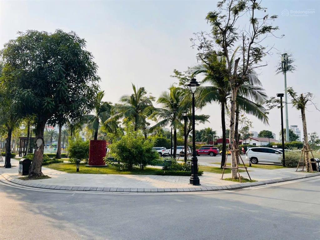Song lập ngọc trai mặt đường 17m view hồ hàng hiếm 210m2 29.5 tỷ đã hoàn thiện