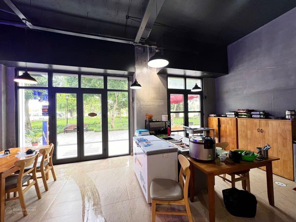 Đơn lập góc pari view công viên 405m², 59,8 tỷ siêu đẹp, thang máy, nội thất cao cấp.