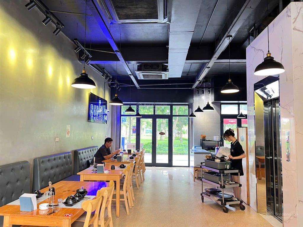 Đơn lập góc pari view công viên 405m², 59,8 tỷ siêu đẹp, thang máy, nội thất cao cấp.