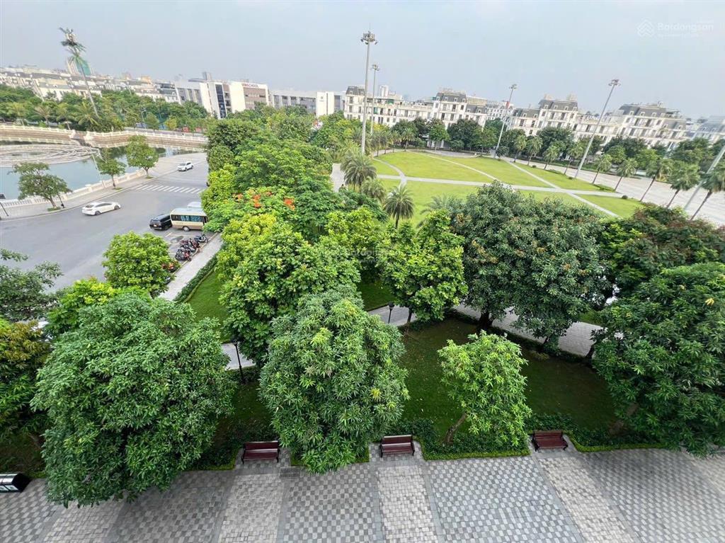 Đơn lập góc pari view công viên 405m², 59,8 tỷ siêu đẹp, thang máy, nội thất cao cấp.