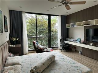 Cần bán biệt thự park river 189m2 full nội thất, sổ đỏ đủ, giá bán 35 tỷ.  0932 560 ***