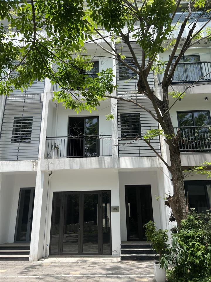 Cần bán liền kề 80m2 1c ecopark spring valley view công viên, giá 15 tỷ.  0932 560 ***