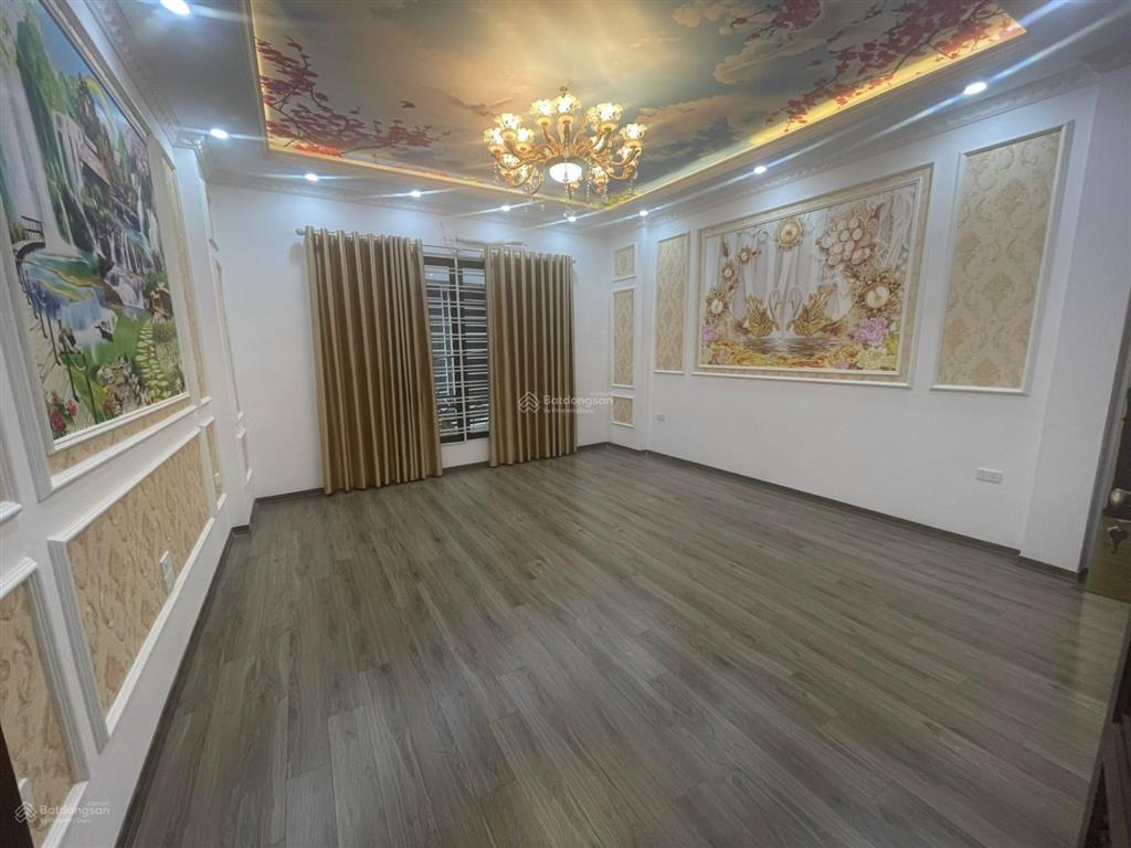 Nhà đẹp, giá rẻ đường pháo đài láng, đống đa 35m* 6 tầng thang máy, ngõ thông giá 9.5 tỷ