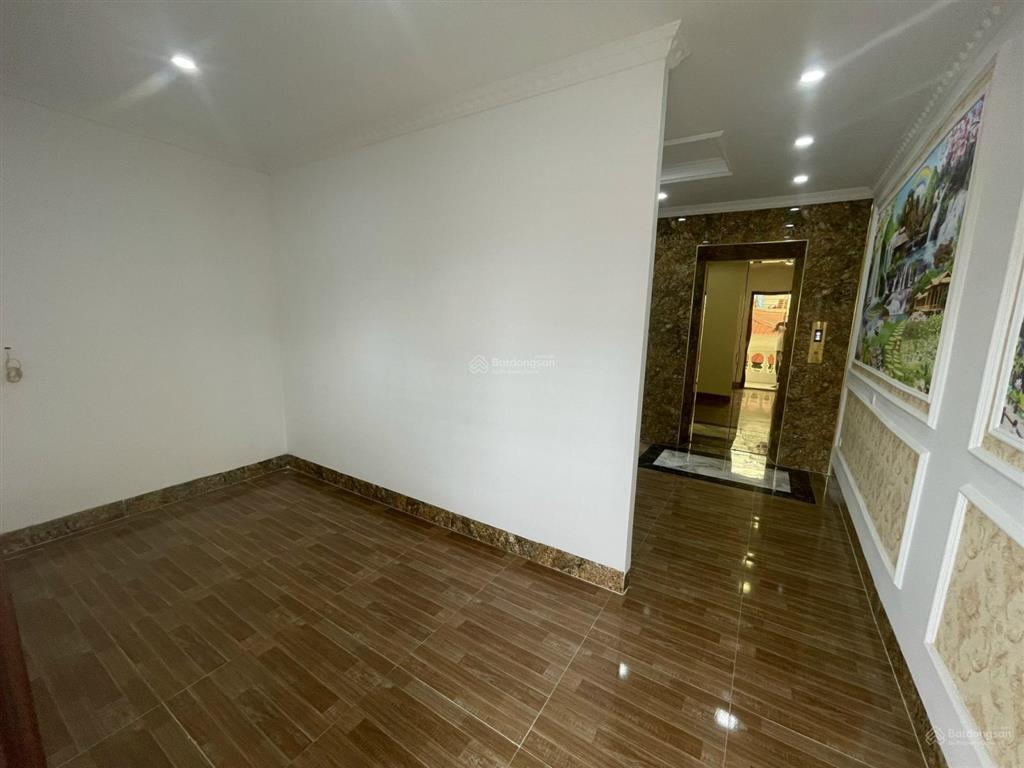 Nhà đẹp, giá rẻ đường pháo đài láng, đống đa 35m* 6 tầng thang máy, ngõ thông giá 9.5 tỷ