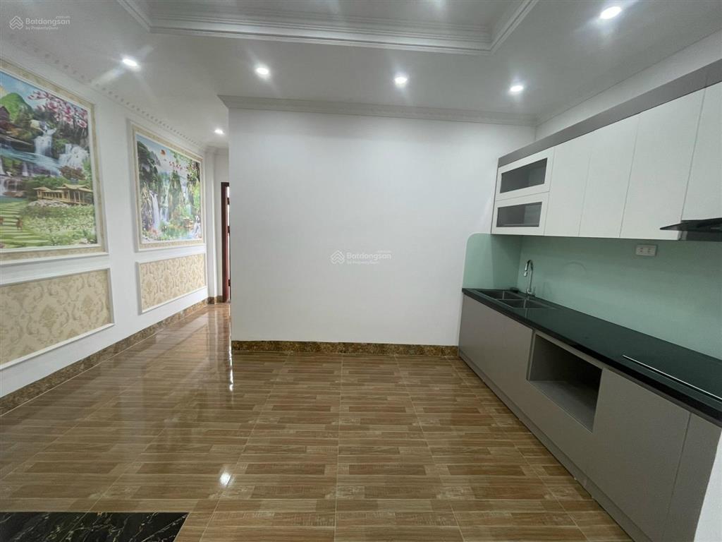 Nhà đẹp, giá rẻ đường pháo đài láng, đống đa 35m* 6 tầng thang máy, ngõ thông giá 9.5 tỷ