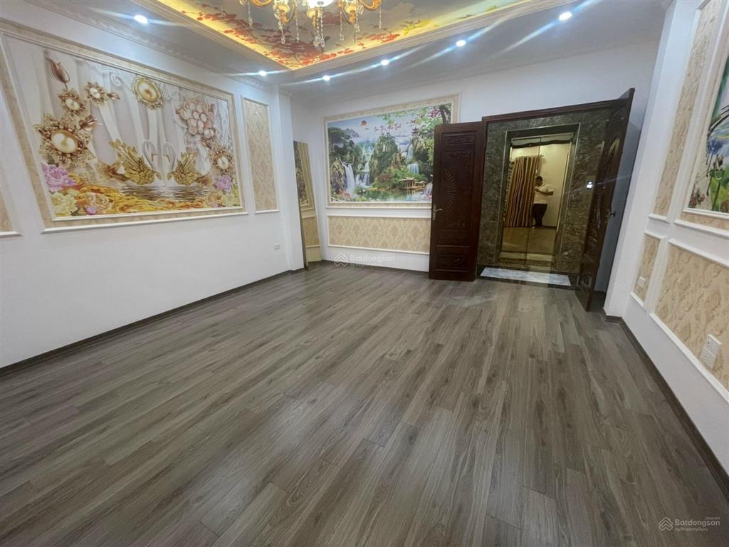 Nhà đẹp, giá rẻ đường pháo đài láng, đống đa 35m* 6 tầng thang máy, ngõ thông giá 9.5 tỷ