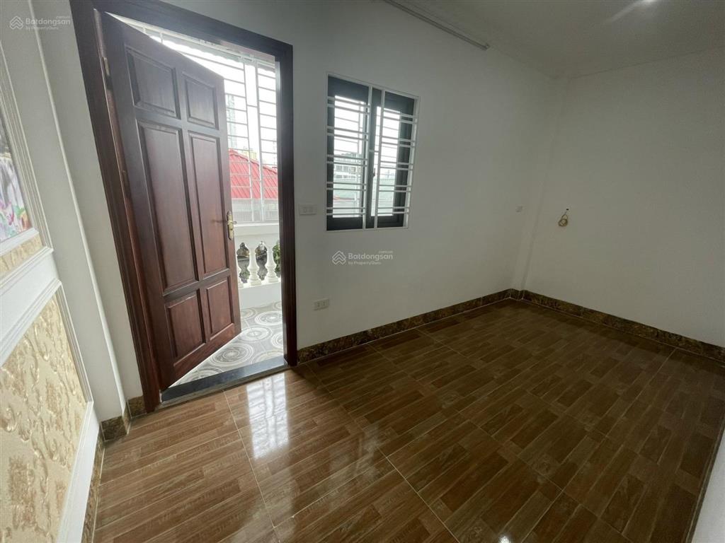 Nhà đẹp, giá rẻ đường pháo đài láng, đống đa 35m* 6 tầng thang máy, ngõ thông giá 9.5 tỷ
