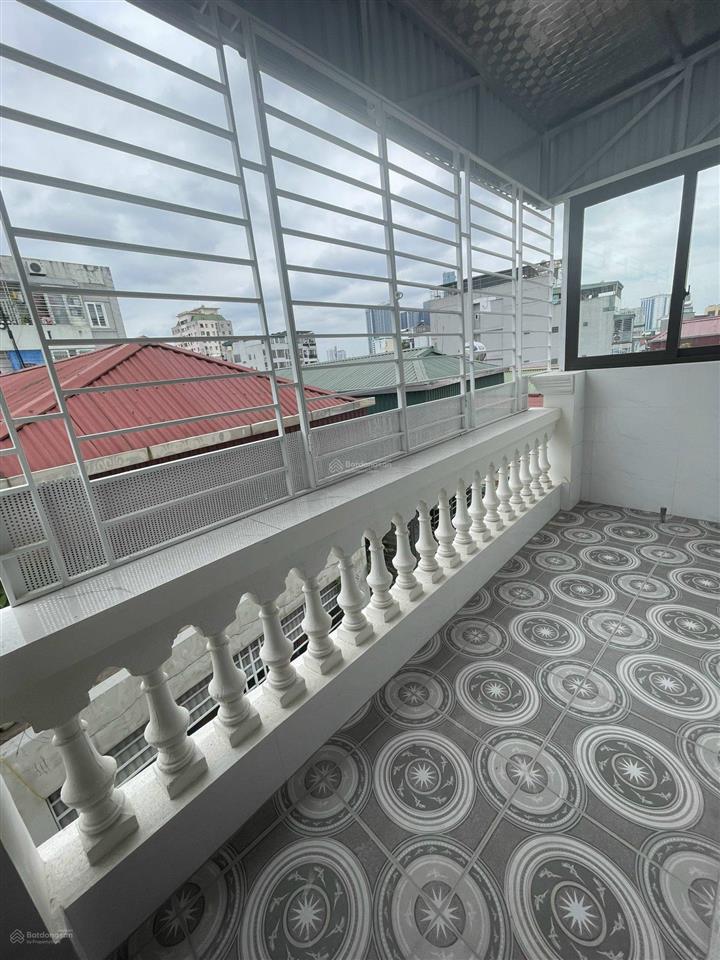 Nhà đẹp, giá rẻ đường pháo đài láng, đống đa 35m* 6 tầng thang máy, ngõ thông giá 9.5 tỷ