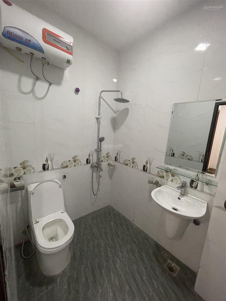 Nhà đẹp, giá rẻ đường pháo đài láng, đống đa 35m* 6 tầng thang máy, ngõ thông giá 9.5 tỷ