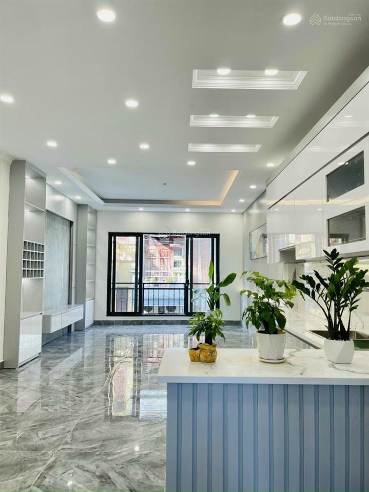 Bán nhà trích sài, thụy khuê, tây hồ 42m2 xây 6 tầng, thang máy, ra hồ tây 100m giá 9.5 tỷ