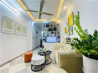Bán nhà hoàng quốc việt, bắc từ liêm 42m2 xây 4 tầng (cạnh khu đô thị nam cường) giá 9.3 tỷ