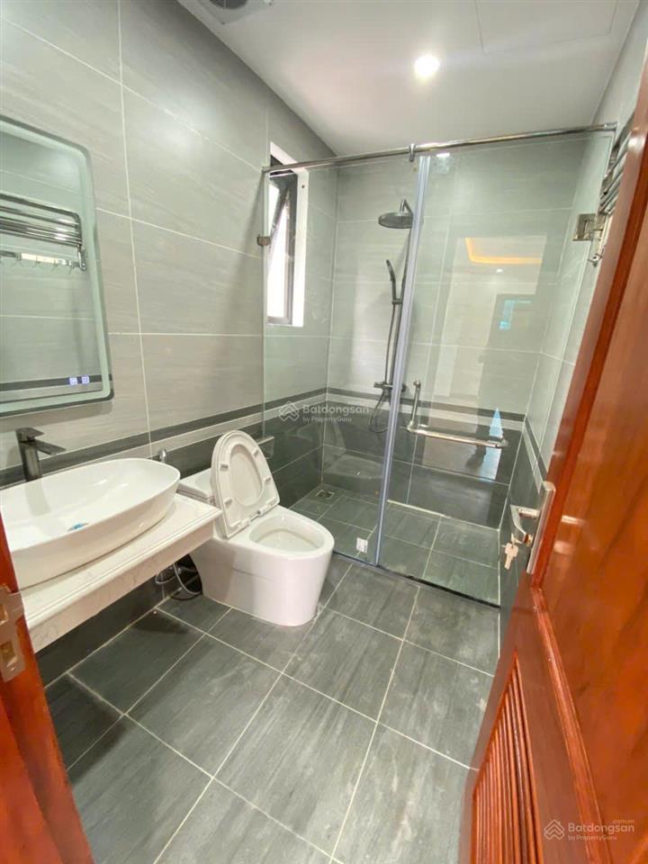 Bán nhà ngõ phố hoàng hoa thám, ba đình 38m2 xây 6 tầng thang máy, ô tô 7 chỗ đỗ cửa giá 10.5 tỷ