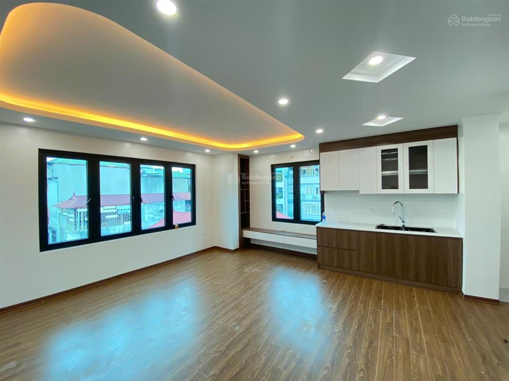 Bán nhà ngõ phố hoàng hoa thám, ba đình 38m2 xây 6 tầng thang máy, ô tô 7 chỗ đỗ cửa giá 10.5 tỷ