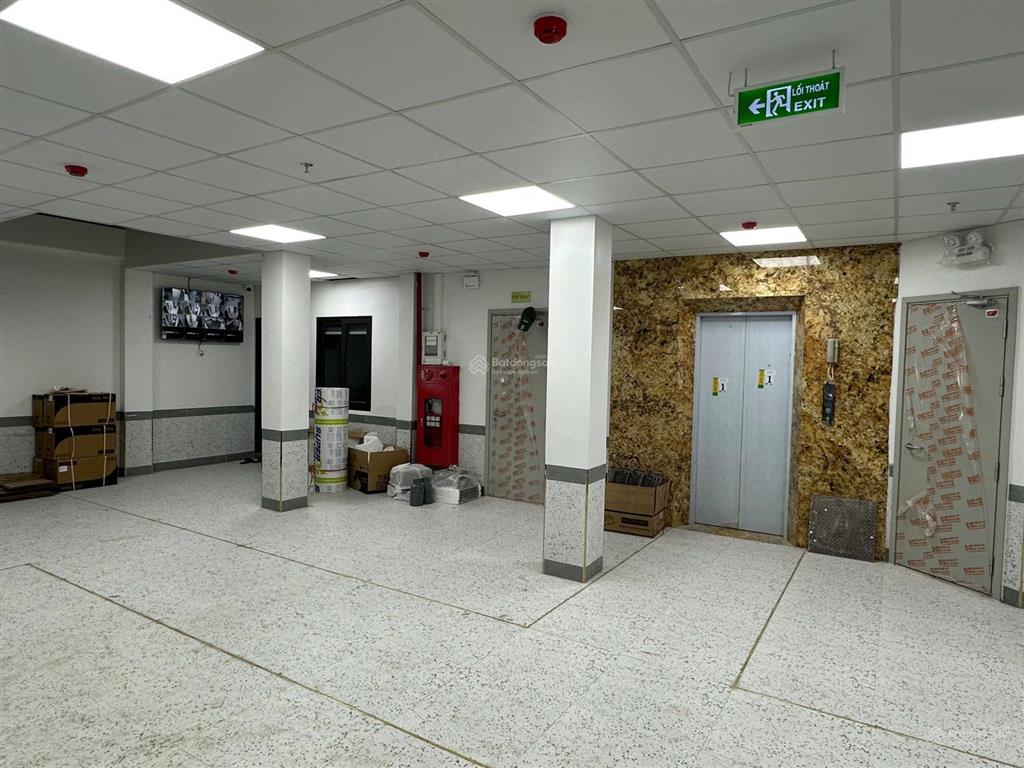 Bán tòa căn hộ dịch vụ phố vĩnh phúc, ba đình 90m2 xây 7 tầng thang máy (22 căn hộ) giá 27.3 tỷ