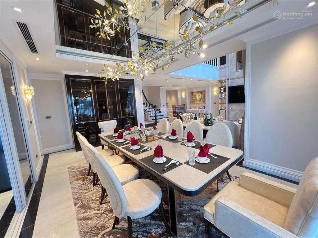 Chỉ 127tr/m2 sở hữu penthouse thông tầng 22  23 d'. le pont dor hoàng cầu 405m2, sổ đỏ lâu dài