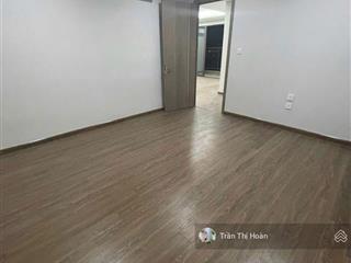 Chủ nhà cần bán gấp căn góc 2 ngủ 84m chung cư udic west lake giá tốt nhất thị trường.0979 343 ***