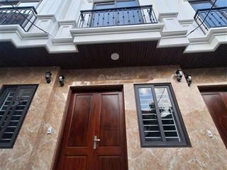Bán nhà mới hoàn thiện 45m2x4 tầng, tk hiện đại, ngõ rộng, tại tt phùng, đan phượng, giá hợp lý
