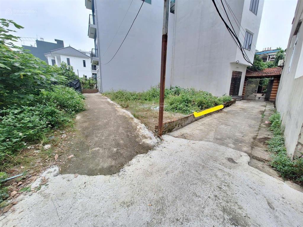 Bán mảnh thổ cư 41m2, cách trục chính có chợ và buôn bán sầm uất chỉ 20m tại cao trung, hoài đức