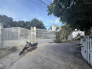 Chính chủ bán lô đất 355,5m2 thị trấn cam đức, cách ql1a 200m, cạnh kđt vin cam lâm.  0989 334 ***