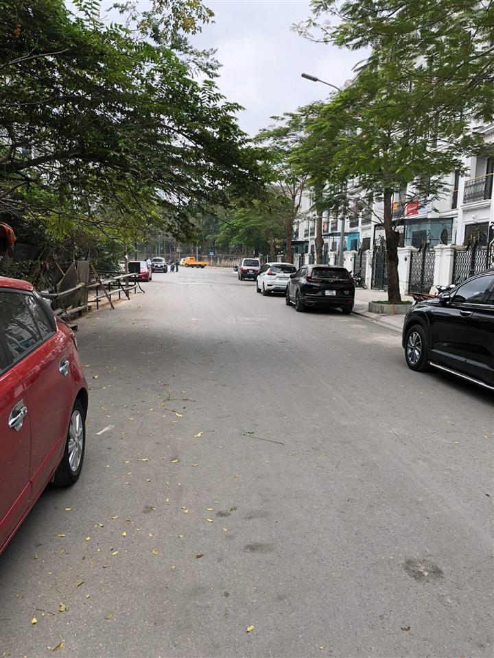 Quỹ lô liền kề biệt thự hacinco đại kim cần bán gấp, ngoại giao, sẵn sổ giao dịch, 0977 917 ***