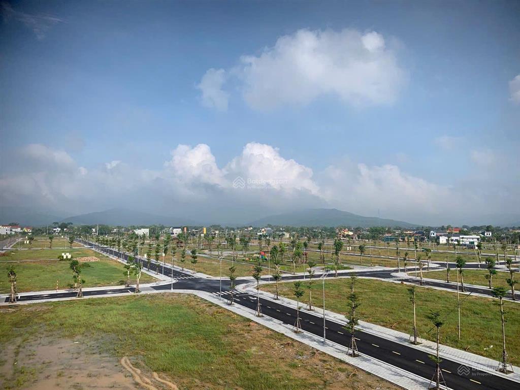 Bán lô liền kề cạnh góc gần ngã tư view công viên đẹp nghi sơn central park.giá 2,25 tỷ!!!