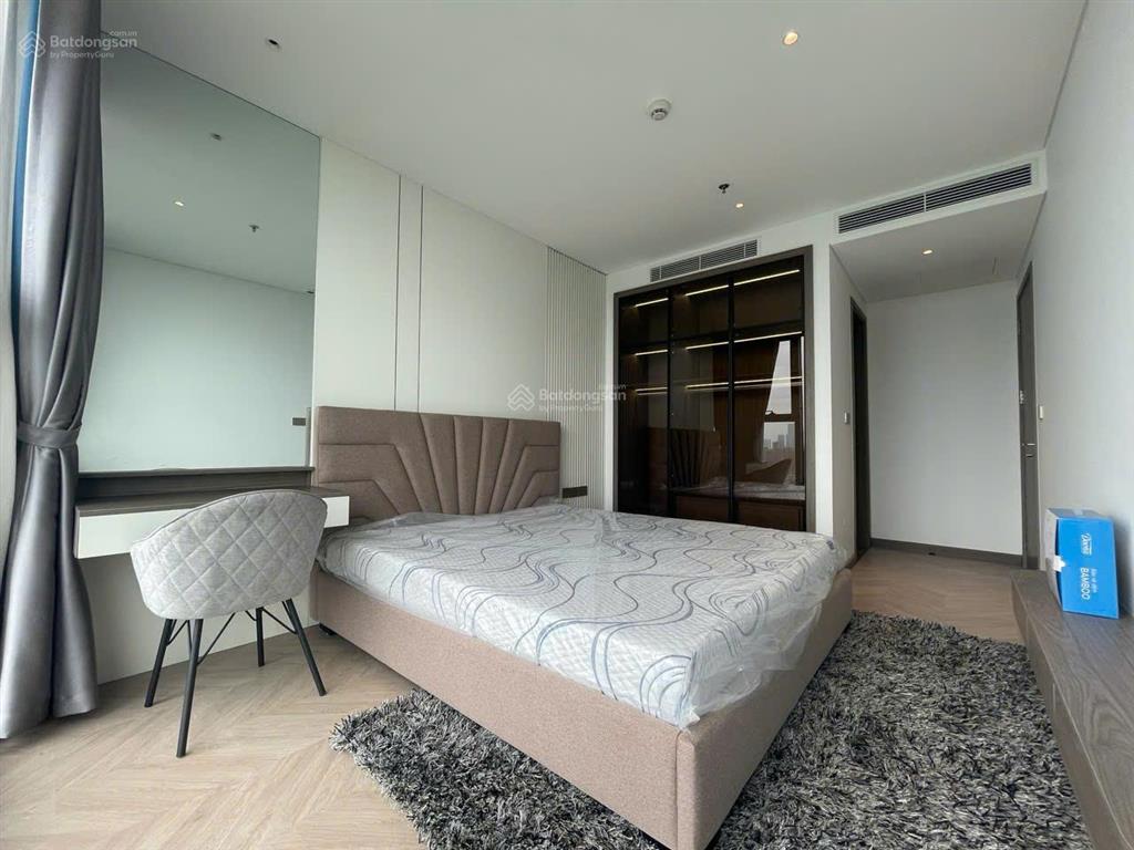 Chính chủ bán căn hộ 3 phòng ngủ full nội thất cực đẹp tòa han jardin n01t6