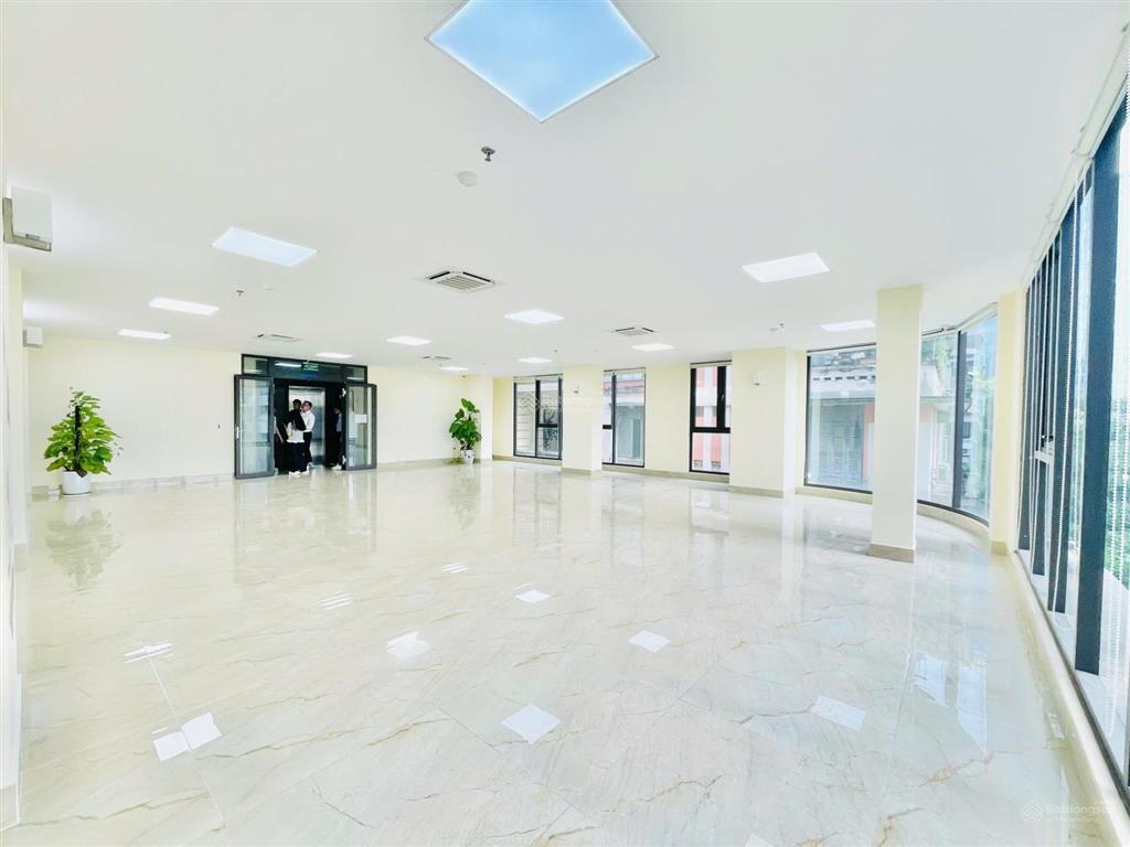 Chính chủ cho thuê văn phòng phố phạm tuấn tài 160m2 giá 31 triệu/thang