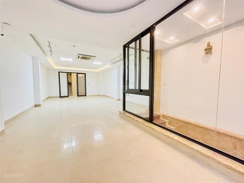 Cho thuê văn phòng võ văn dũng hồ hoàng cầu  đống đa , xã đàn  diện tích 100m2
