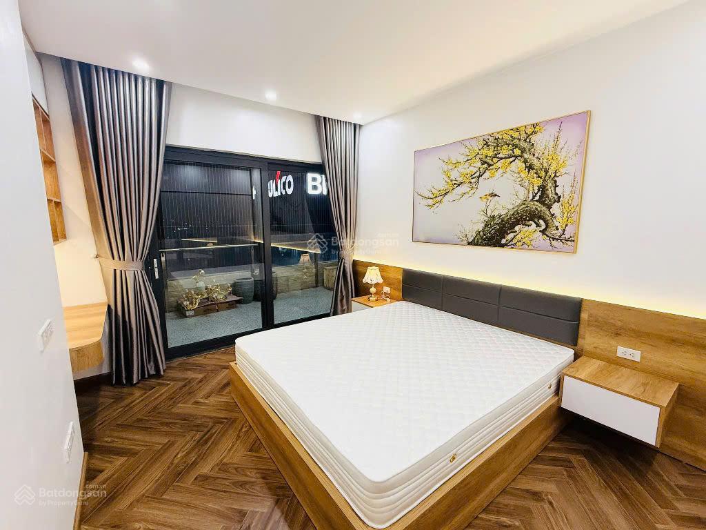 Cần bán gấp căn 3 pn 123m2, ban công view đẹp tại ban cơ yếu chính phủ, giá 10 tỷ có thương lượng