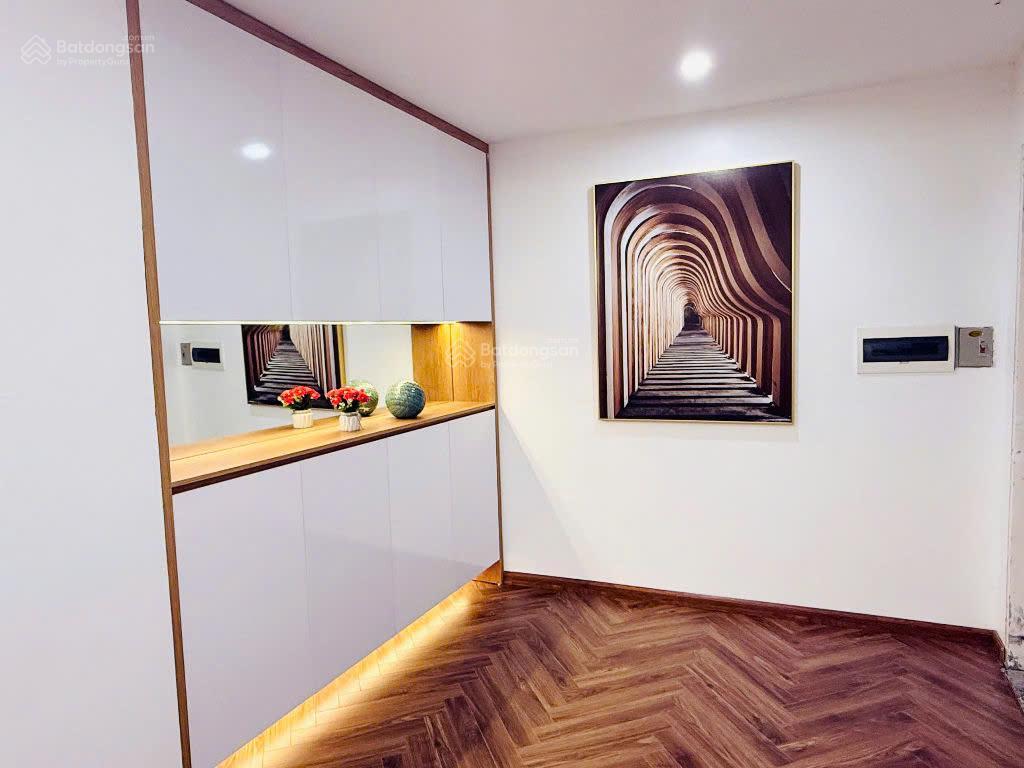 Cần bán gấp căn 3 pn 123m2, ban công view đẹp tại ban cơ yếu chính phủ, giá 10 tỷ có thương lượng