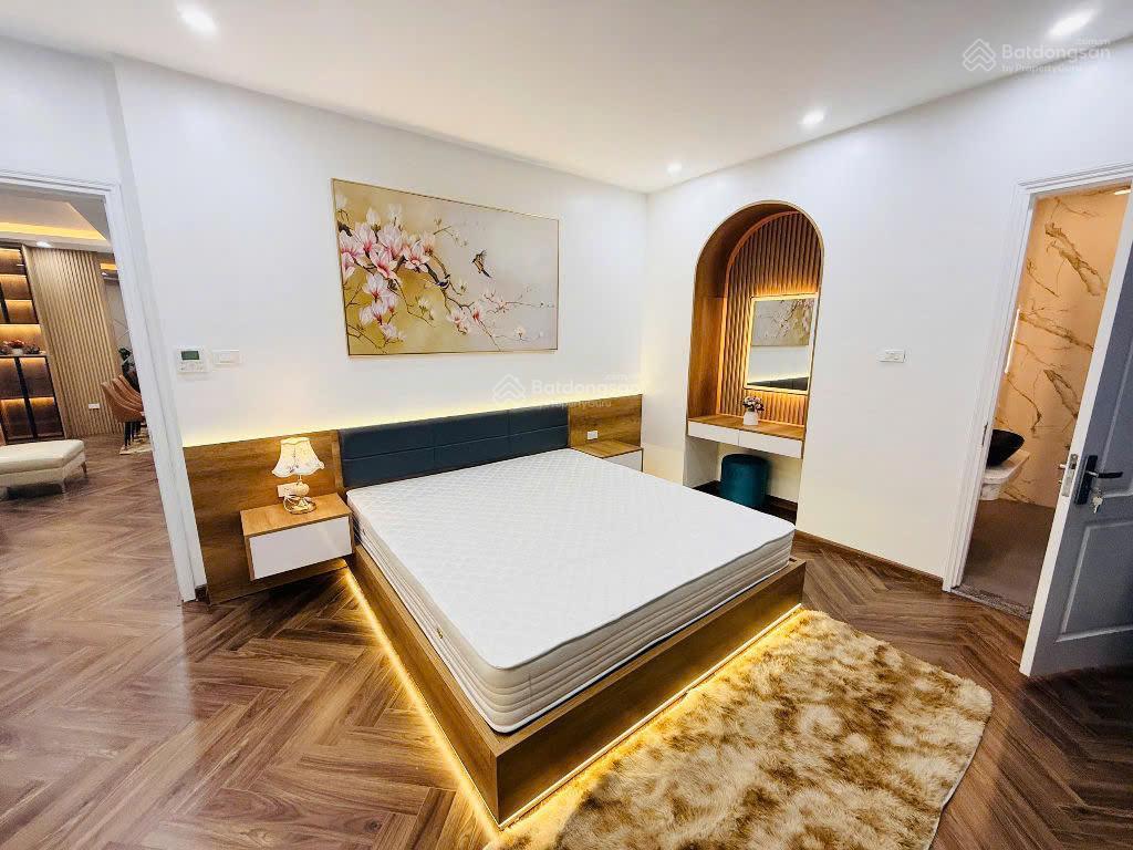 Cần bán gấp căn 3 pn 123m2, ban công view đẹp tại ban cơ yếu chính phủ, giá 10 tỷ có thương lượng