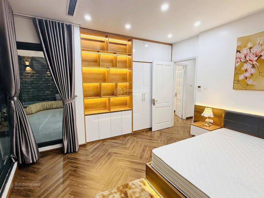 Cần bán gấp căn 3 pn 123m2, ban công view đẹp tại ban cơ yếu chính phủ, giá 10 tỷ có thương lượng