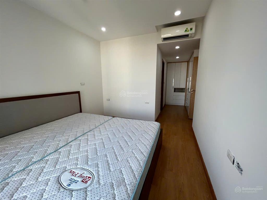 Chính chủ bán căn hộ 2 ngủ 2vs chung cư n04 trần duy hưng, 9,4 tỷ, 94 m2, slot oto vĩnh viễn