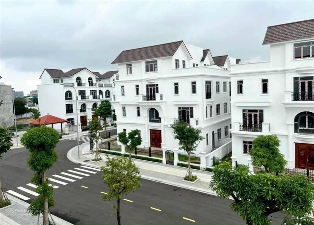 Chính chủ bán căn liền kề 175m 15 tỷ hơn khu đô thị mạnh đức victory  0989 868 ***