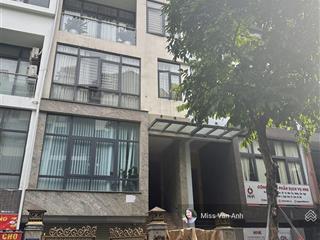 Cần bán biệt thự trung hoà nhân chính dt 250m2 mặt tiền. 15m lô góc 5 tầng vị trí kinh doanh vip
