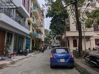 Lê văn thiêm  phân lô  vài bước ra phố  ôtô 7 chỗ vào nhà  nhà đẹp ở luôn, 2 thoáng trước sau