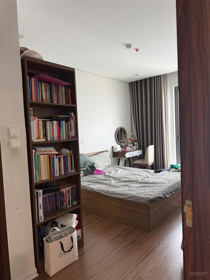 Bán căn chung cư bình minh garden tầng đẹp.
dt 95m2, 3pn giá tốt, bao sang tên