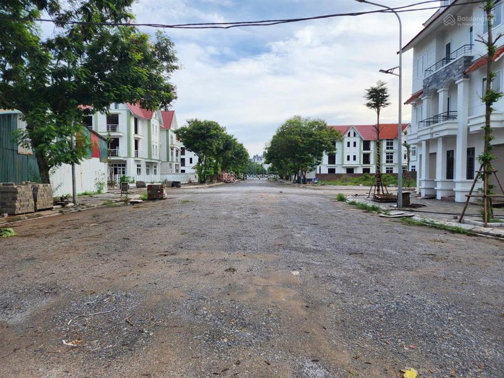 Bán 2 shophouse liền kề mặt đường 24m & hoàng quốc việt  kđt senco5 tân lập, hoài đức